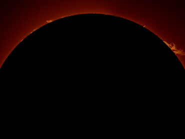 Sunce u svjetlu vodikove linije Hα – tajnoviti detalji u crvenom spektru